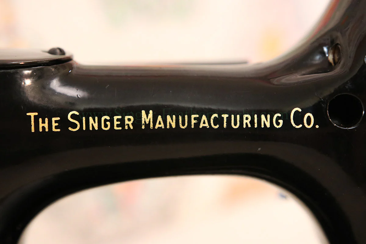 Singer Featherweight 222K Sewing Machine EP541*** - Image 7