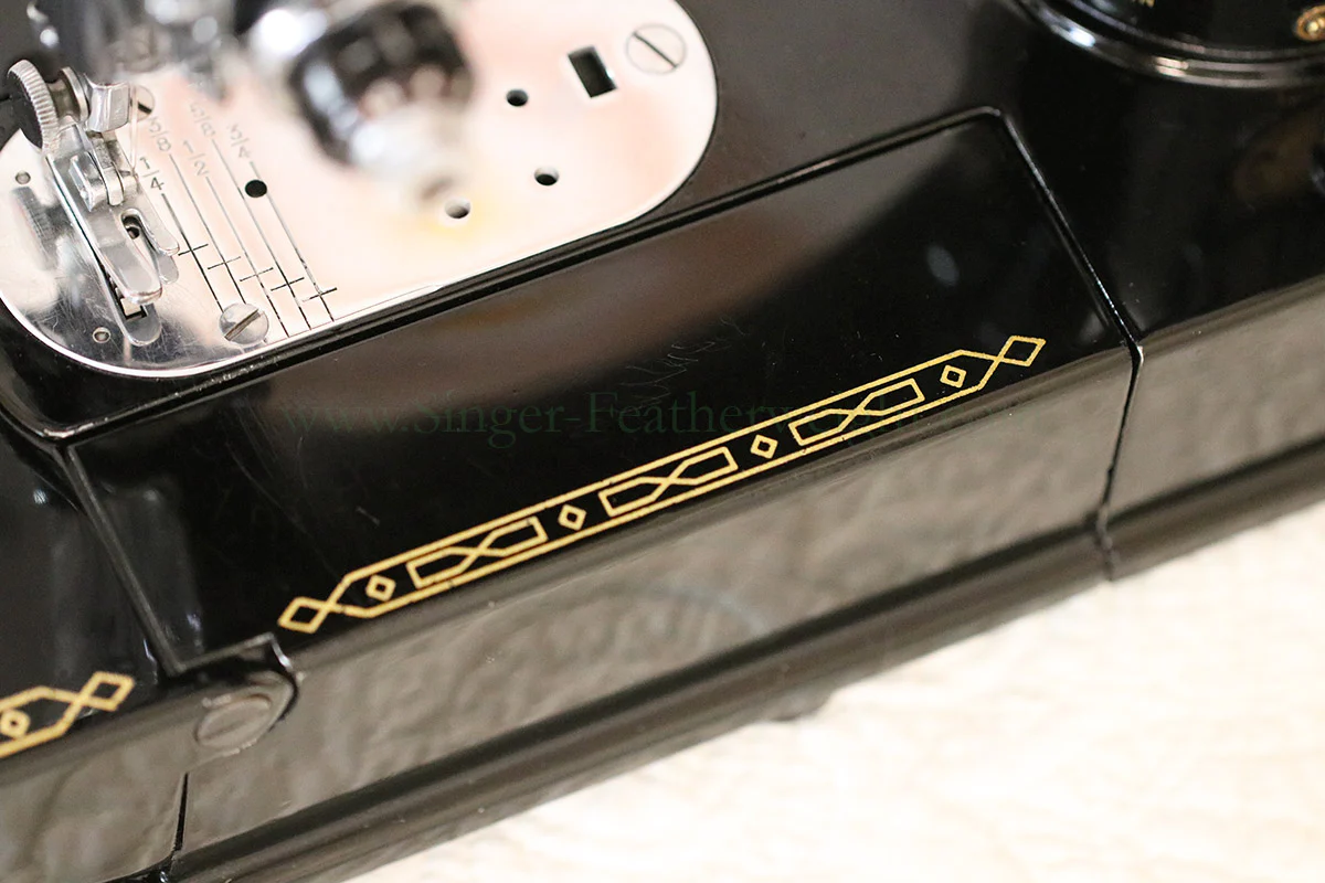 Singer Featherweight 222K Sewing Machine EP541*** - Image 9