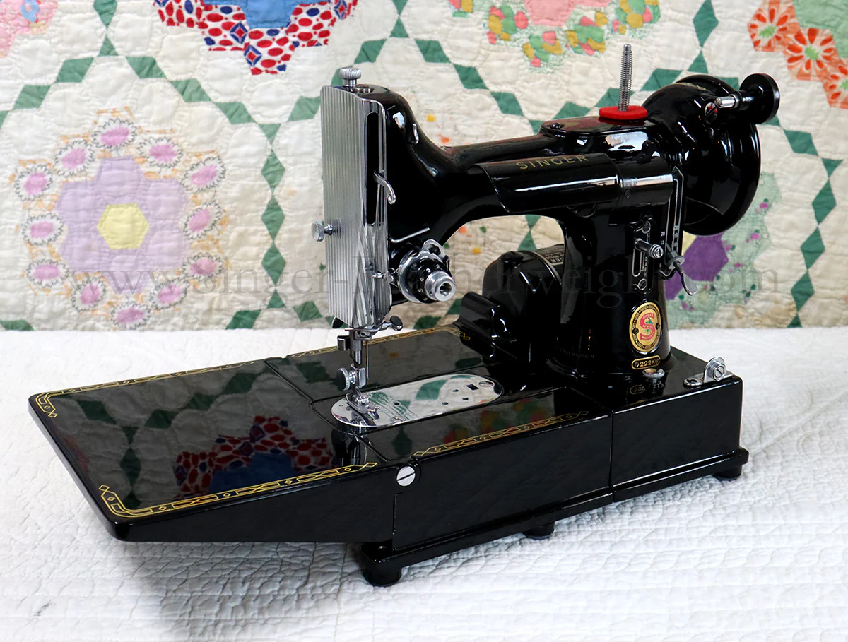 Singer Featherweight 222K Sewing Machine, RED "S" EP5432** - Image 3