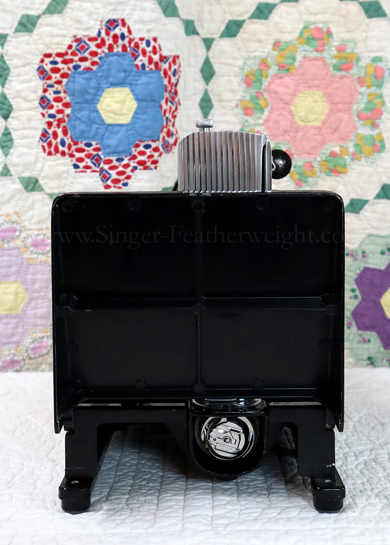 Singer Featherweight 222K Sewing Machine, RED "S" EP5432** - Image 6