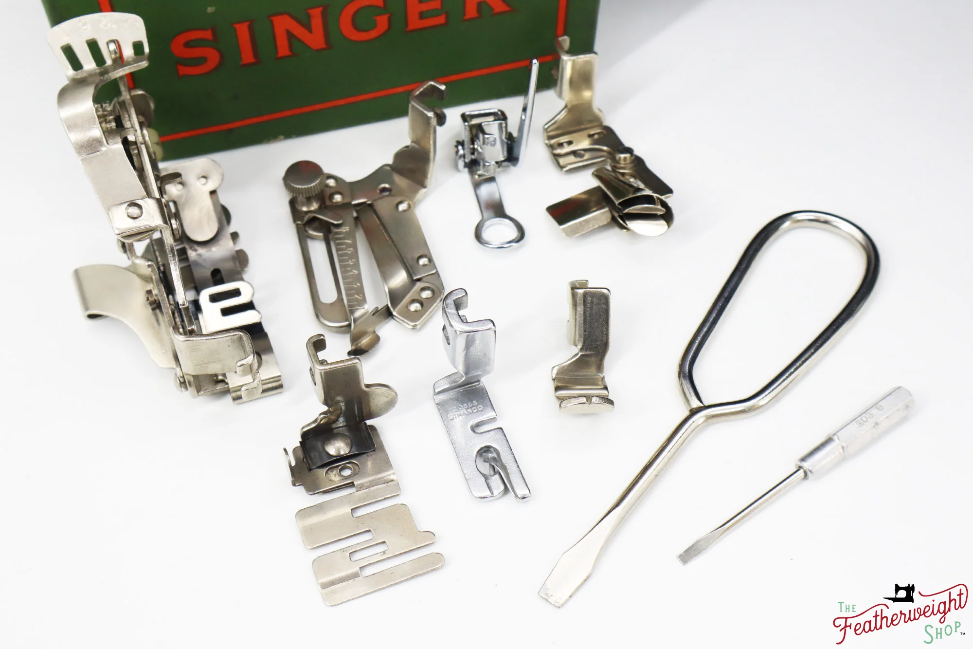 Singer Featherweight 222K Sewing Machine, Red 'S' - EP7606** - 1959 - Image 20