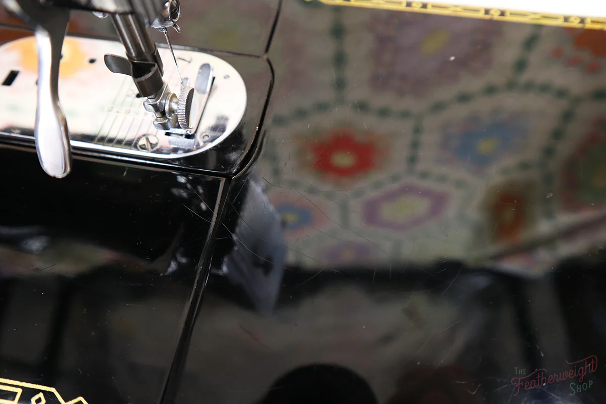 Singer Featherweight 222K Sewing Machine, RED "S" ER022*** - Image 12