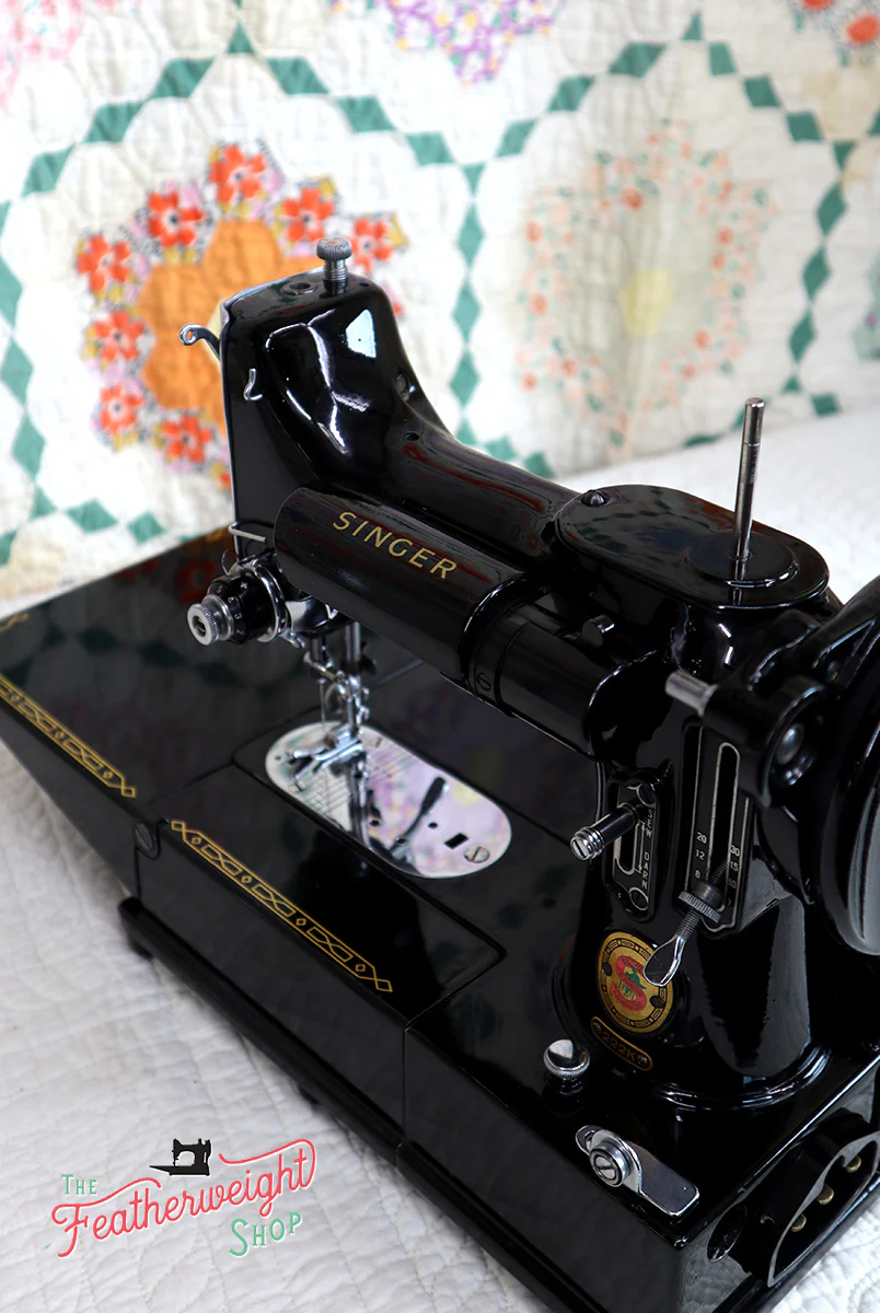 Singer Featherweight 222K Sewing Machine, RED "S" ER022*** - Image 19