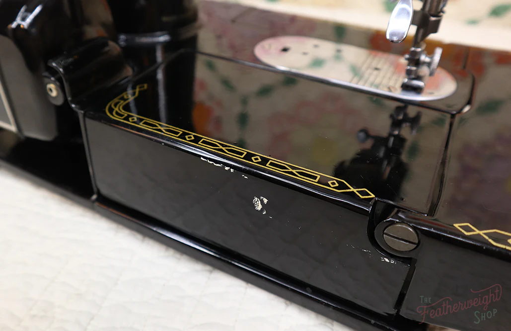 Singer Featherweight 222K Sewing Machine, RED "S" ER022*** - Image 8