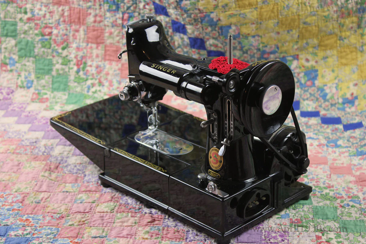 Singer Featherweight 222K Sewing Machine, ER0231**CH - Image 13