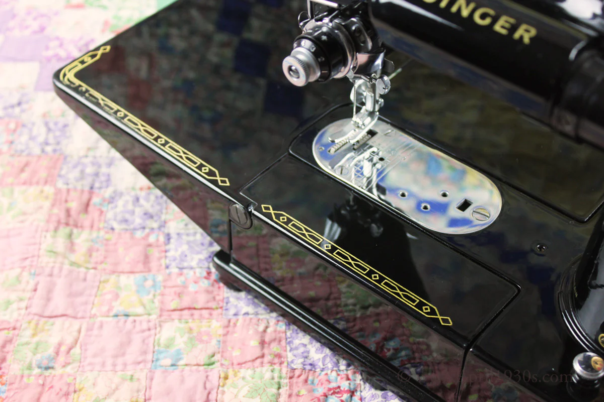 Singer Featherweight 222K Sewing Machine, ER0231**CH - Image 18