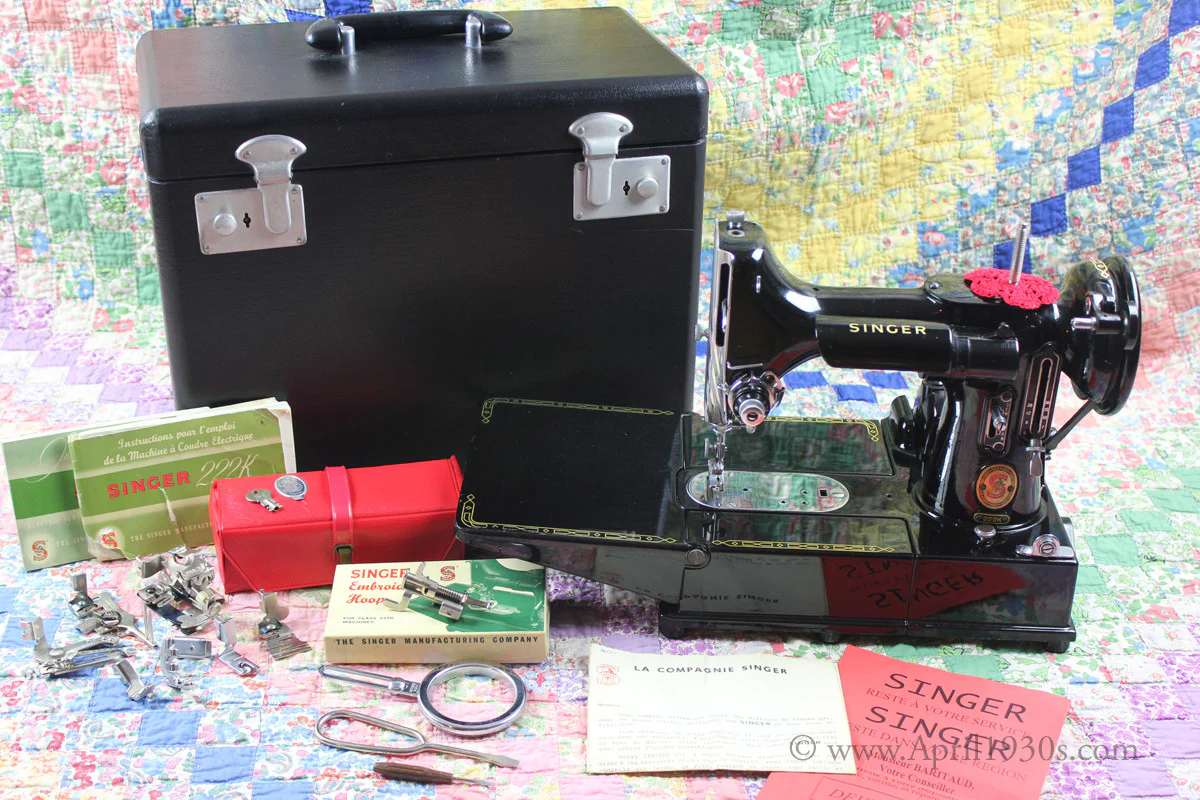 Singer Featherweight 222K Sewing Machine, ER0231**CH - Image 4