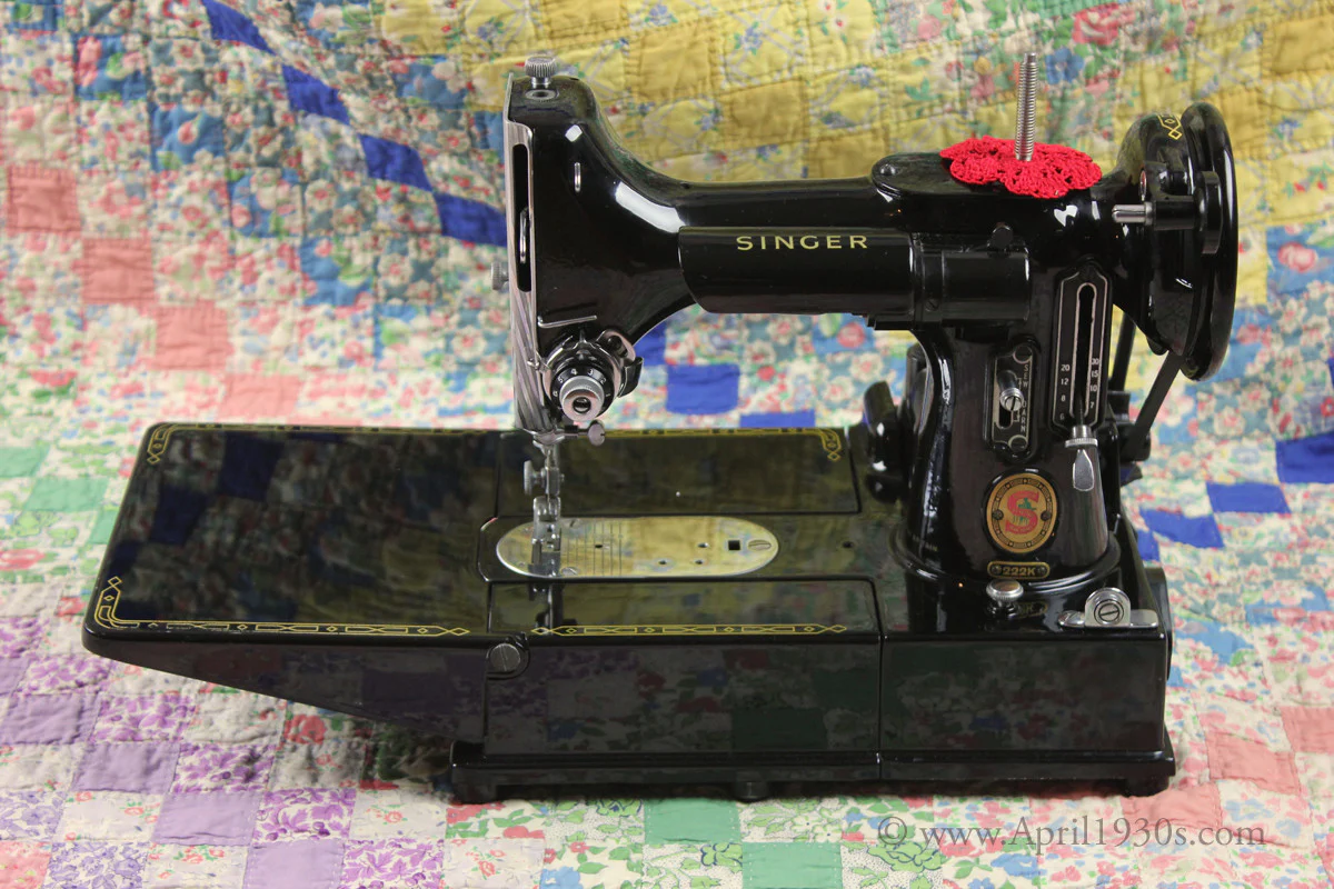 Singer Featherweight 222K Sewing Machine, ER0231**CH - Image 6
