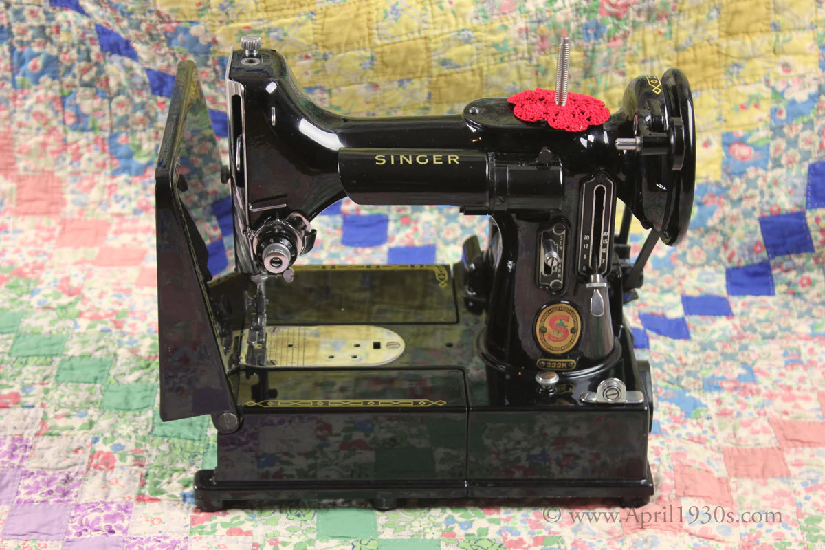 Singer Featherweight 222K Sewing Machine, ER0231**CH - Image 7