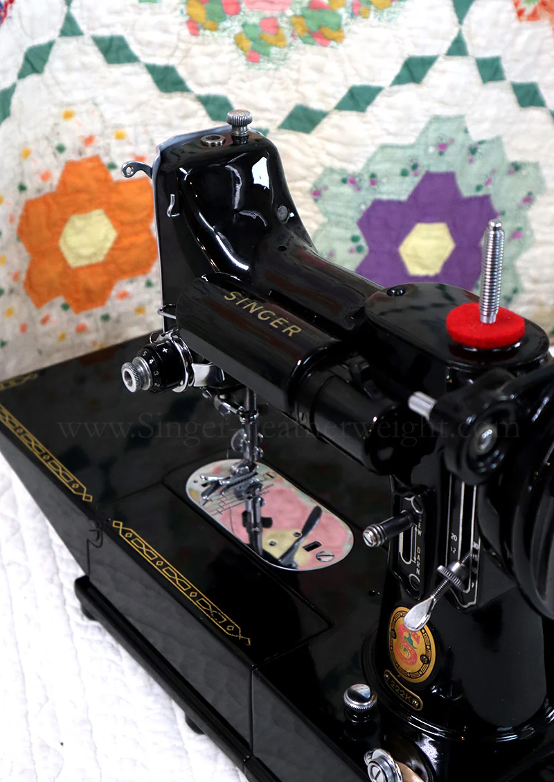 Singer Featherweight 222K Sewing Machine, RED "S" EP5428** - Image 18
