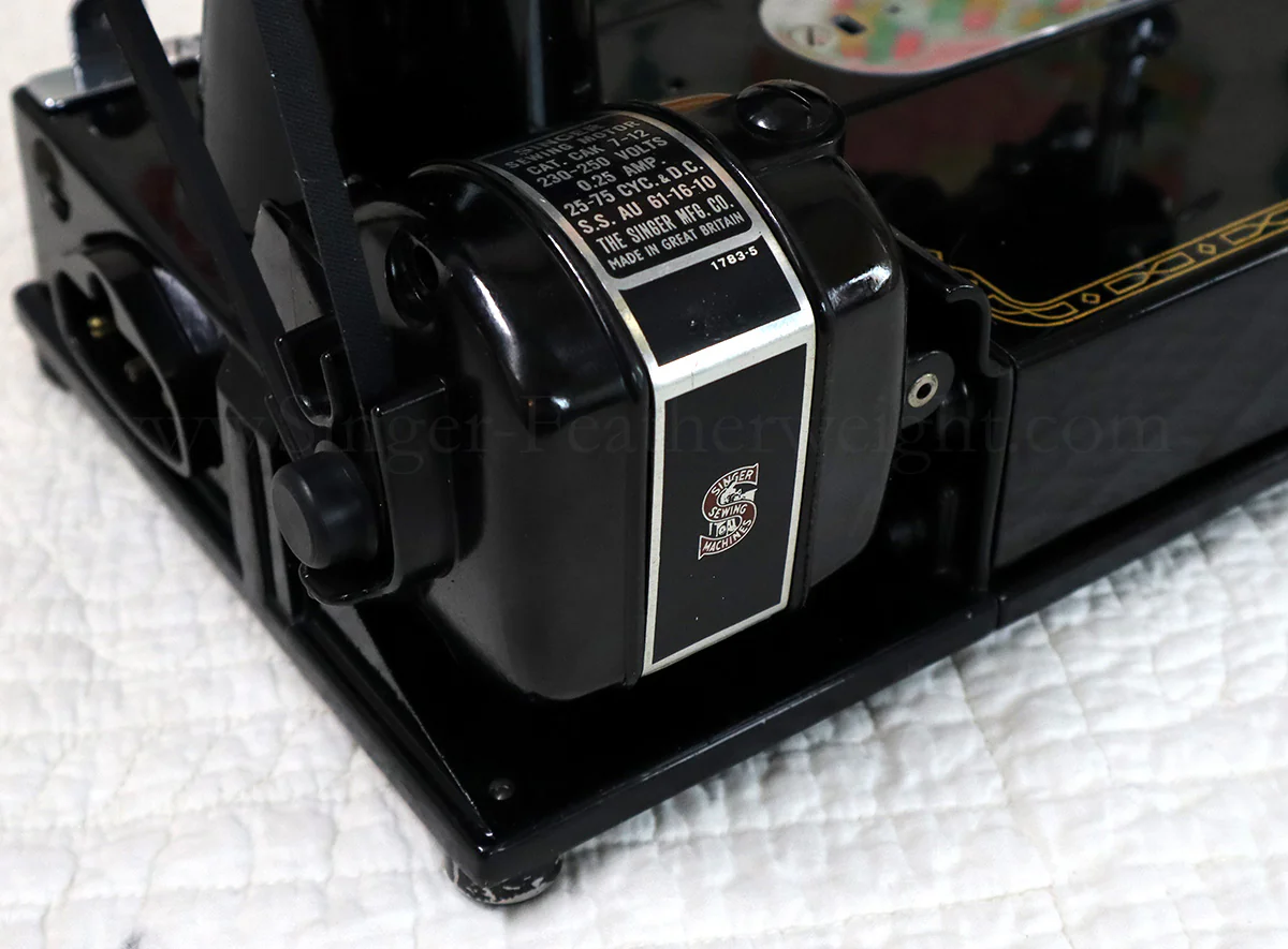 Singer Featherweight 222K Sewing Machine, RED "S" EP5428** - Image 21