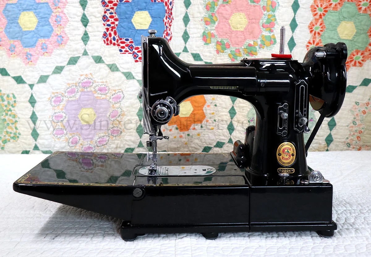 Singer Featherweight 222K Sewing Machine, RED "S" EP5428** - Image 3