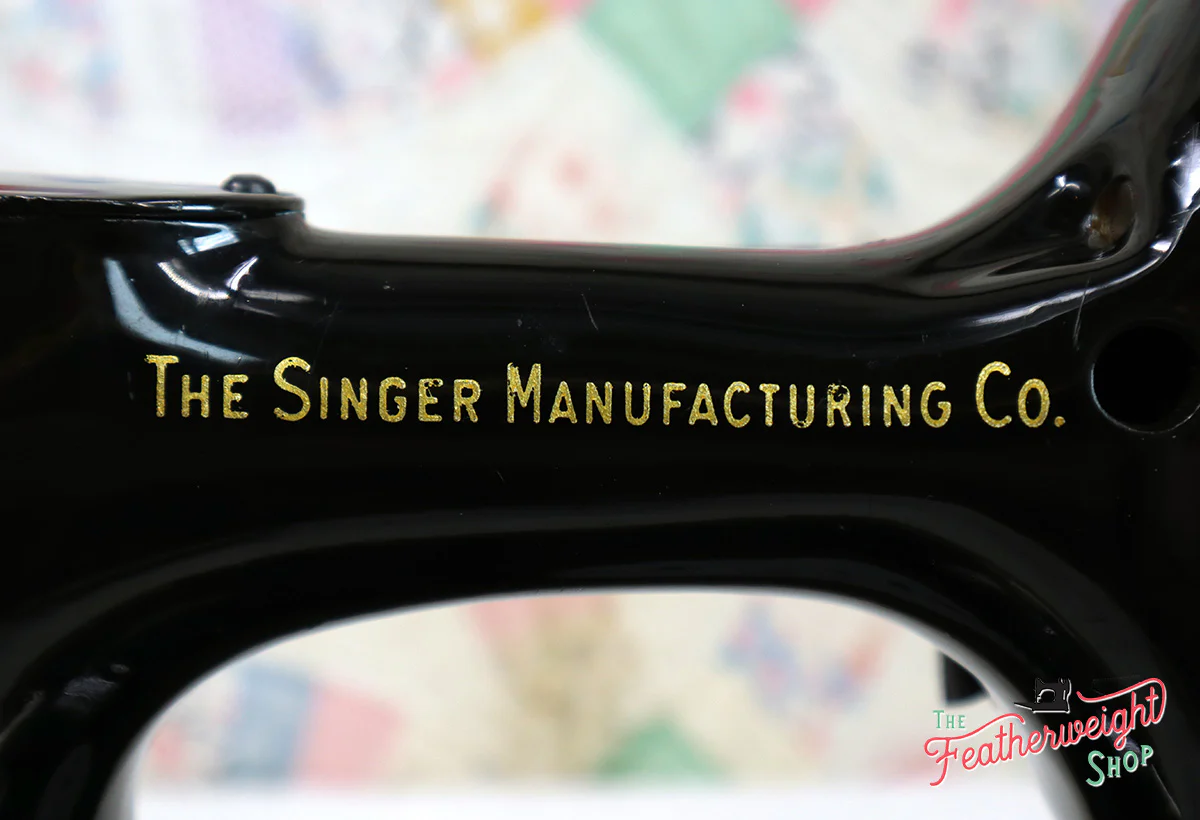 Singer Featherweight 222K Sewing Machine, RED "S" EP758*** - Image 14