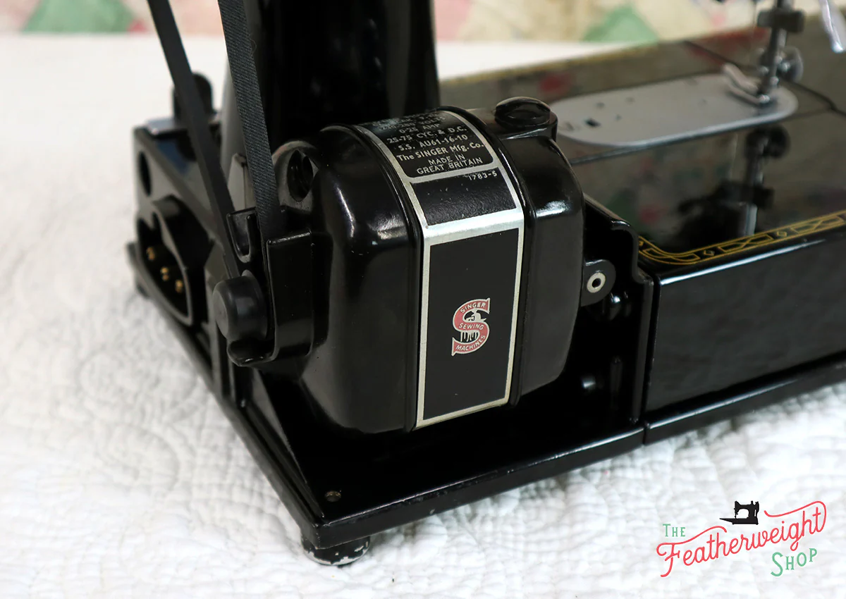 Singer Featherweight 222K Sewing Machine, RED "S" EP758*** - Image 20