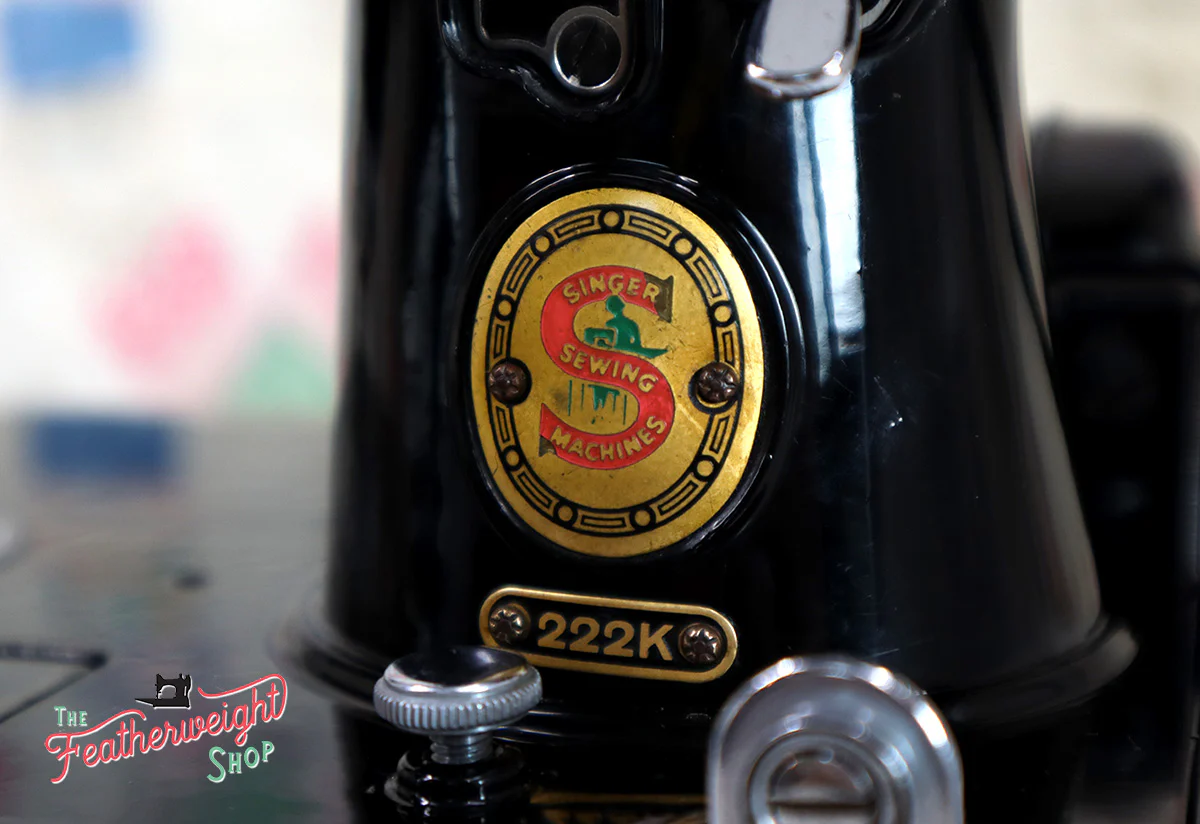 Singer Featherweight 222K Sewing Machine, RED "S" EP758*** - Image 3