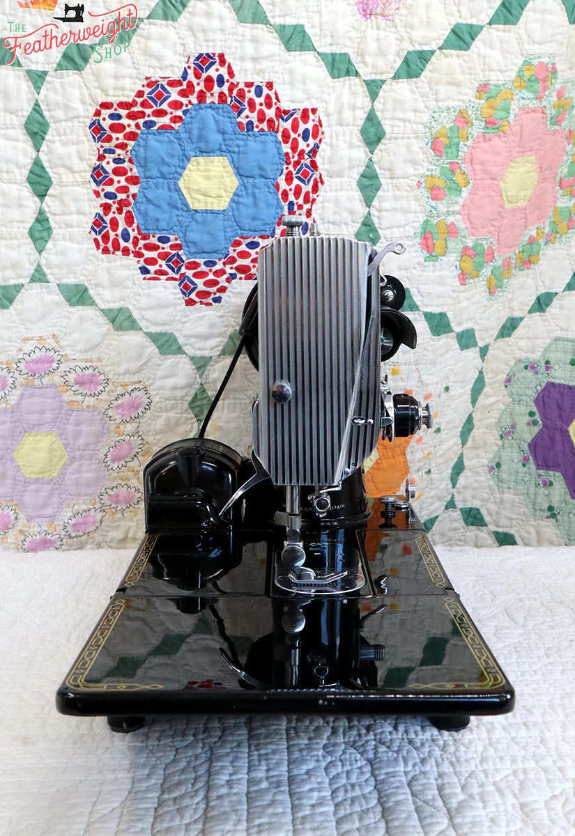 Singer Featherweight 222K Sewing Machine, RED "S" EP759*** - Image 5