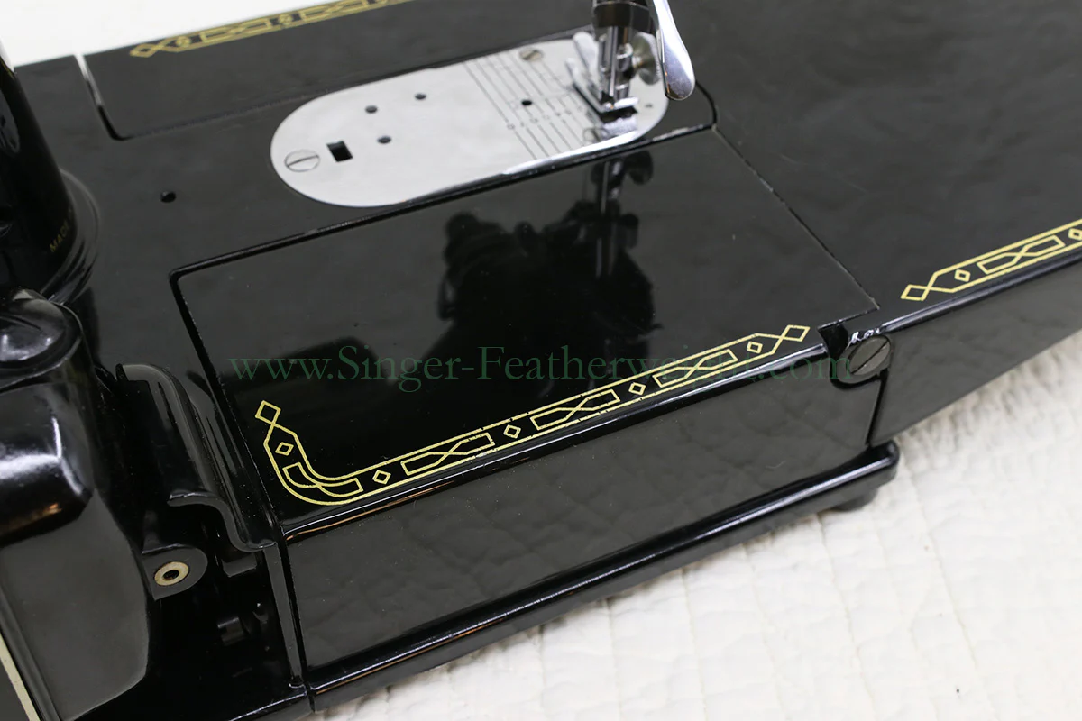 Singer Featherweight 222K Sewing Machine, RED "S" ER0232** - Image 13