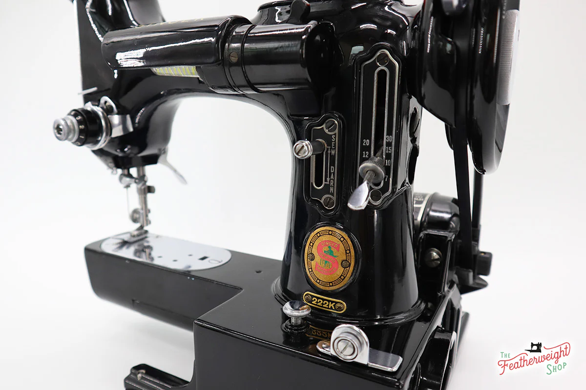 Singer Featherweight 222K Sewing Machine, RED "S" ER0234** - Image 13