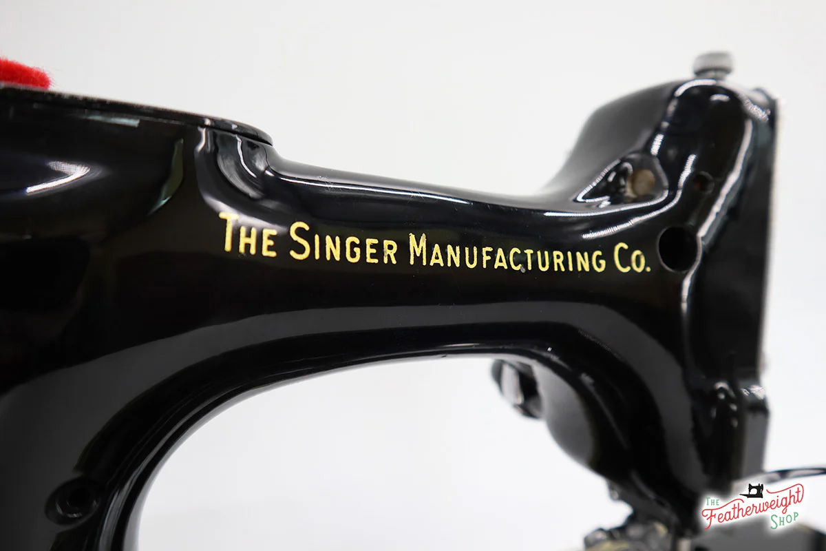Singer Featherweight 222K Sewing Machine, RED "S" ER0234** - Image 16
