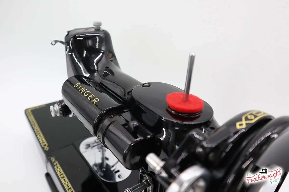 Singer Featherweight 222K Sewing Machine, RED "S" ER0234** - Image 18