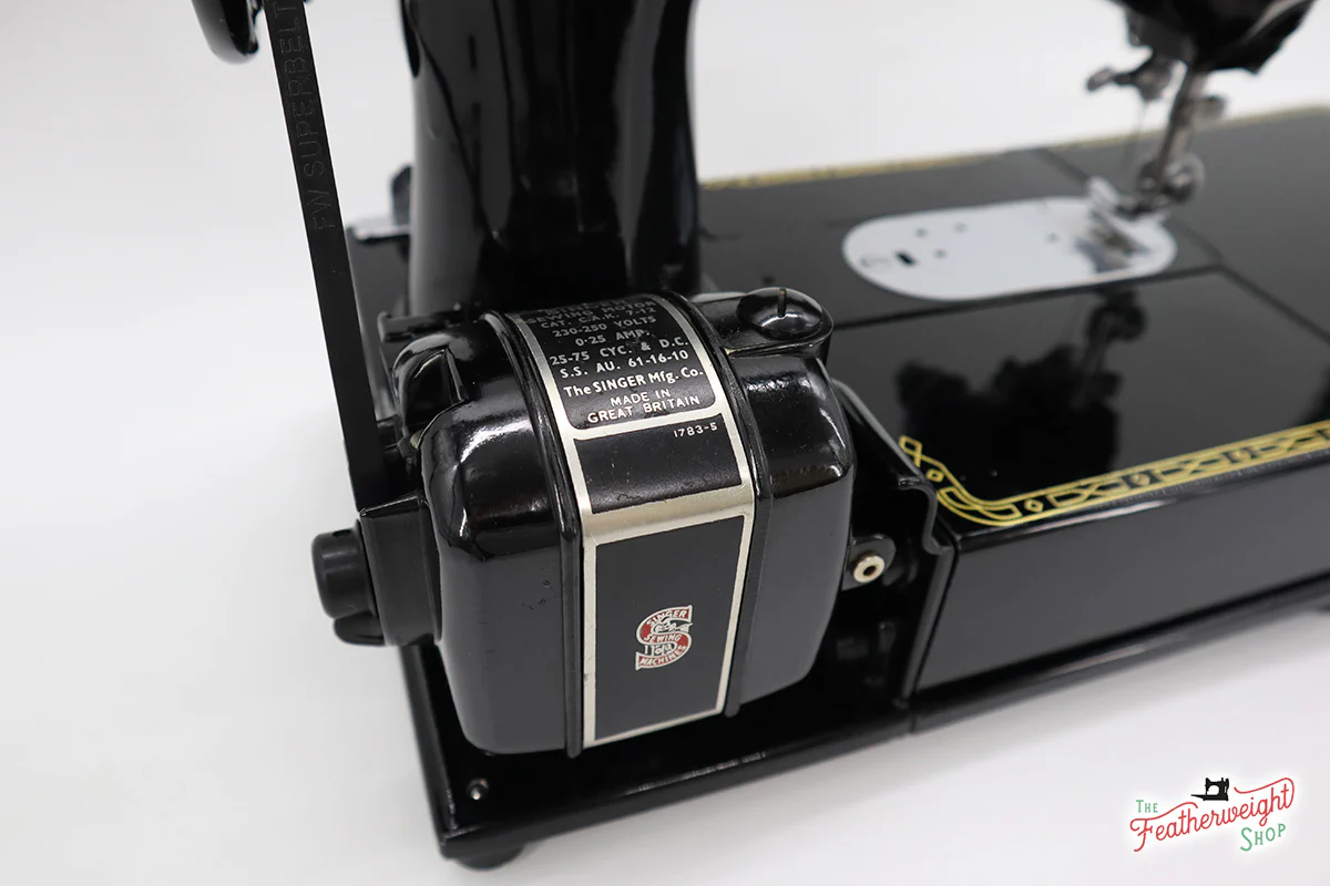 Singer Featherweight 222K Sewing Machine, RED "S" ER0234** - Image 19
