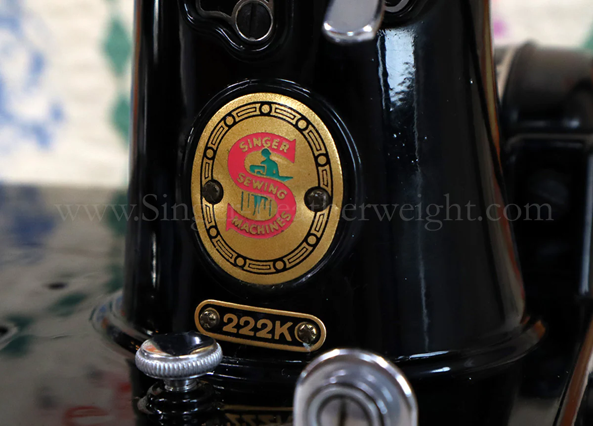 Singer Featherweight 222K Sewing Machine, RED "S" ER901*** - Image 22