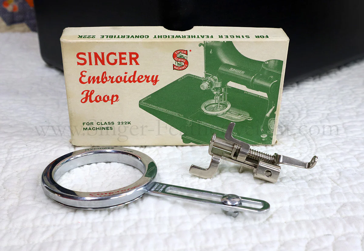 Singer Featherweight 222K Sewing Machine, RED "S" ER901*** - Image 23
