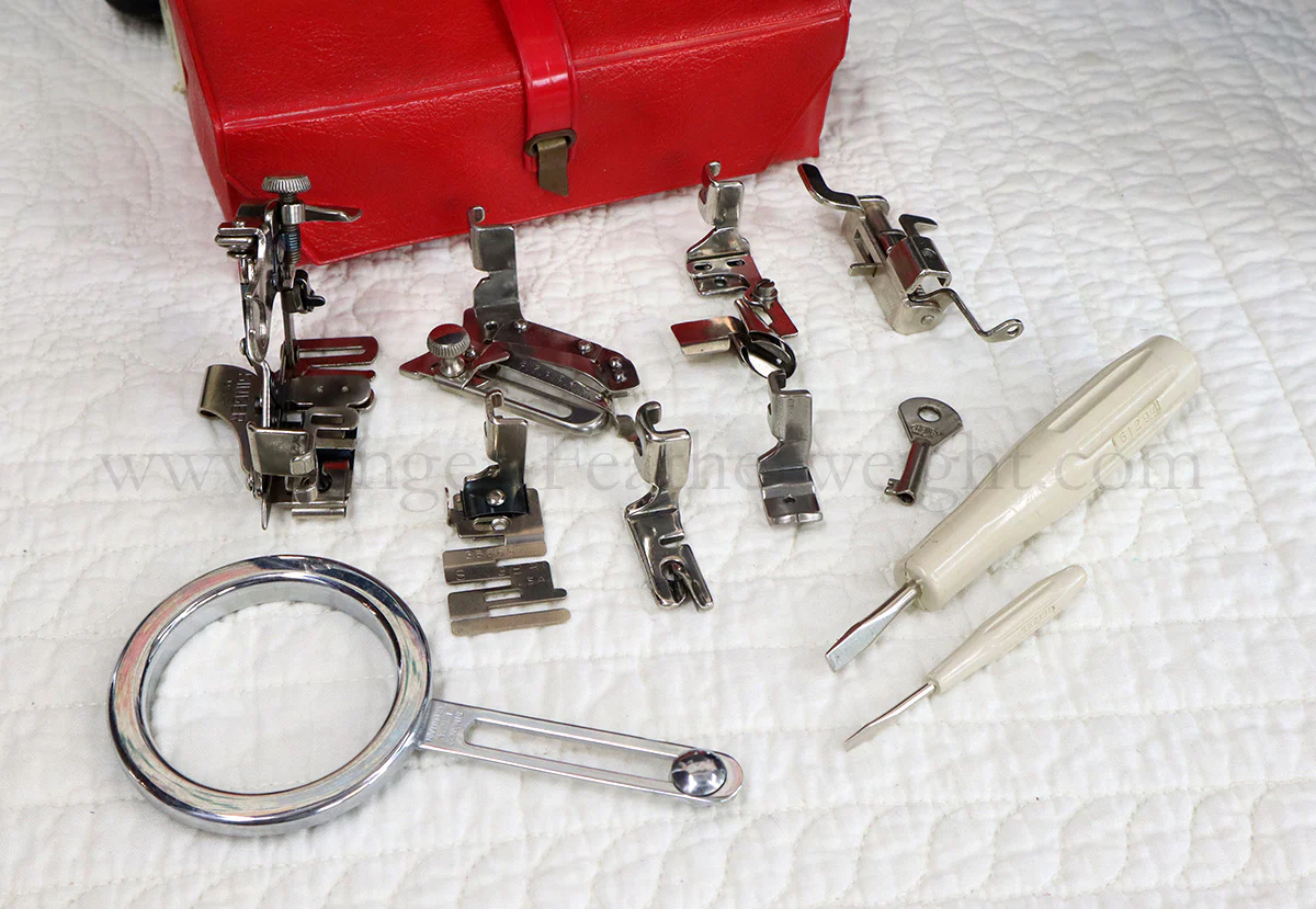 Singer Featherweight 222K Sewing Machine, RED "S" ER901*** - Image 24