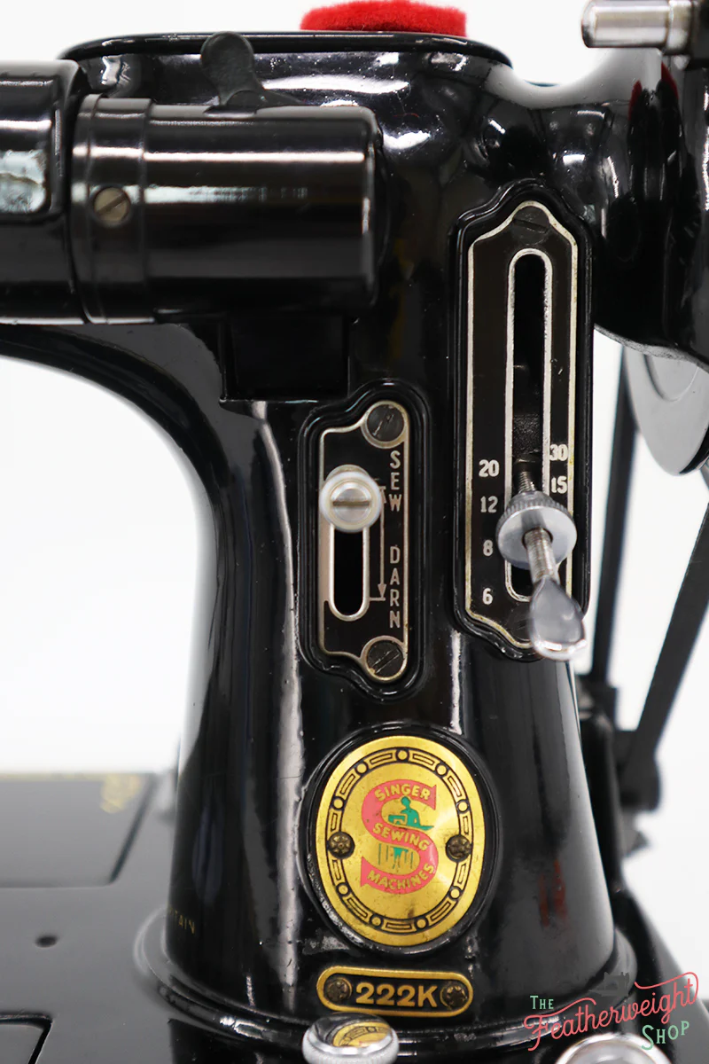 Singer Featherweight 222K Sewing Machine, RED "S" ER9016** - Image 14