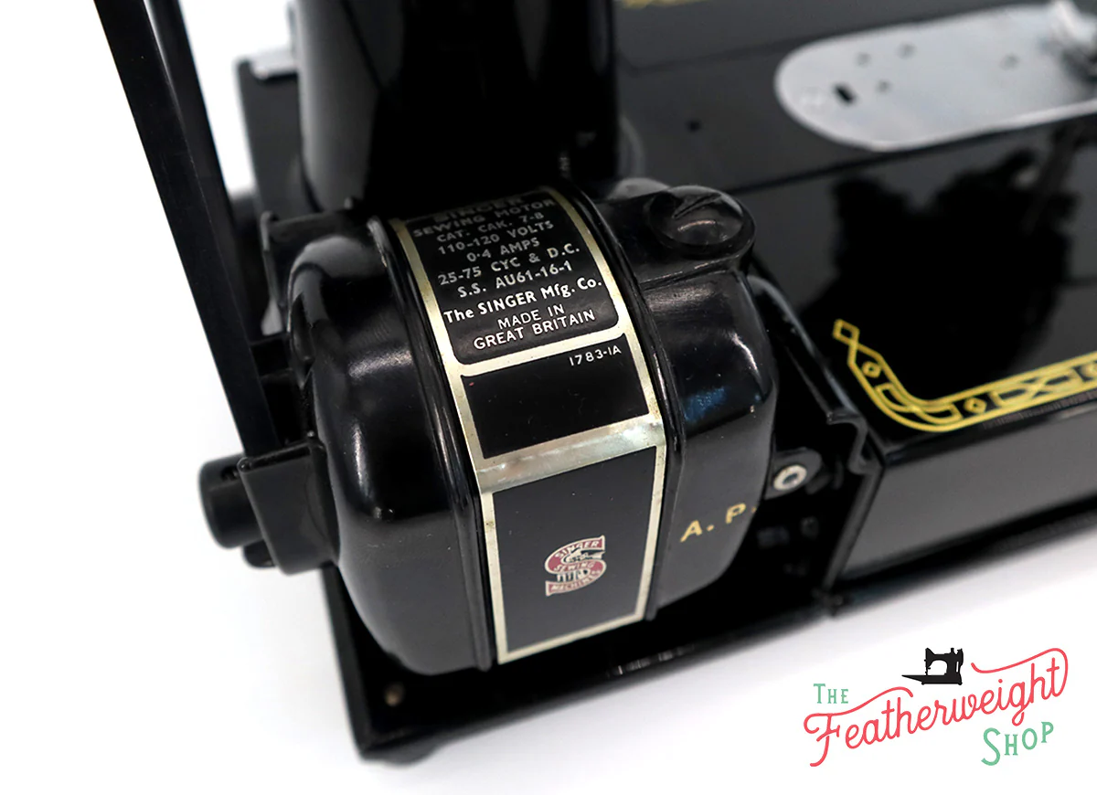 Singer Featherweight 222K Sewing Machine, RED "S" ES165*** - Image 19
