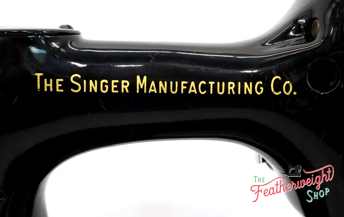 Singer Featherweight 222K Sewing Machine, RED "S" ES165*** - Image 7