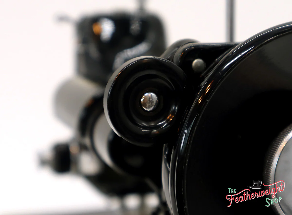 Singer Featherweight 222K Sewing Machine, RED "S" ES167*** - Image 20