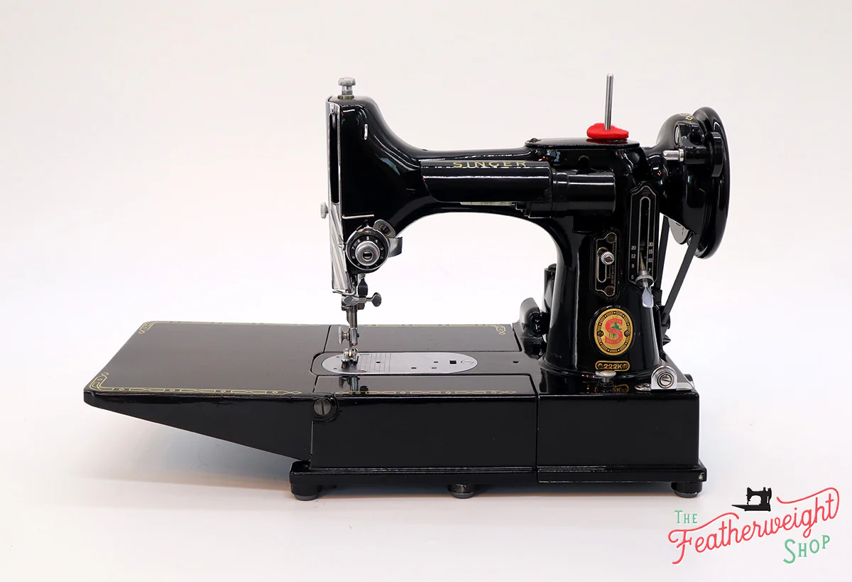 Singer Featherweight 222K Sewing Machine, RED "S" ES167*** - Image 3