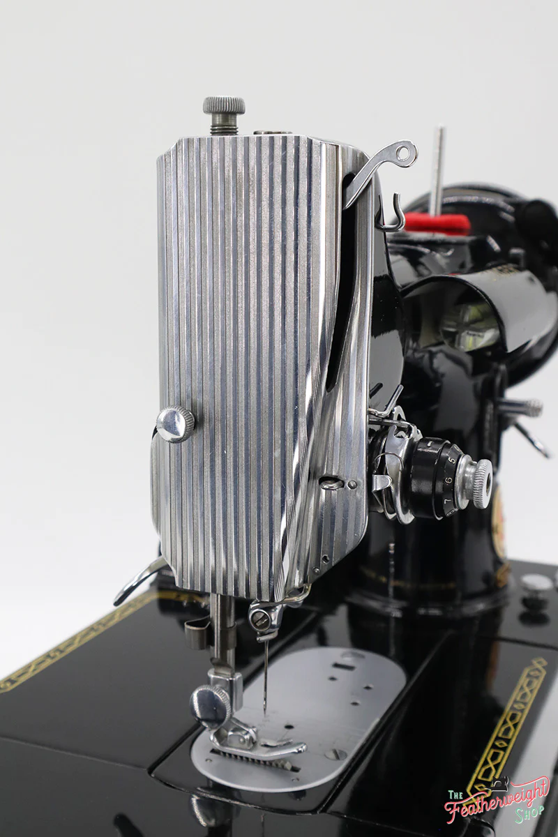 Singer Featherweight 222K Sewing Machine, RED "S" ES357*** - Image 17