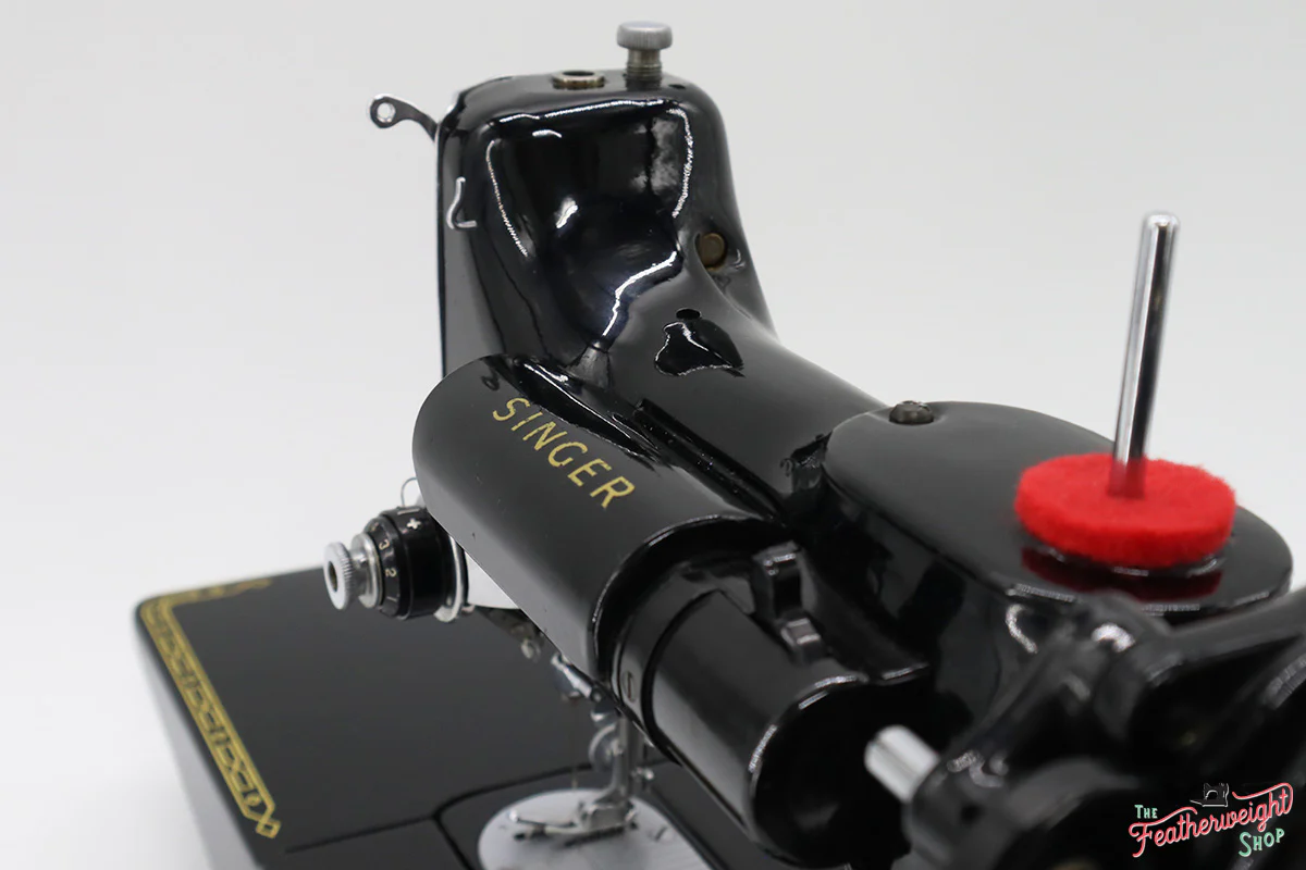 Singer Featherweight 222K Sewing Machine, RED "S" ES357*** - Image 18