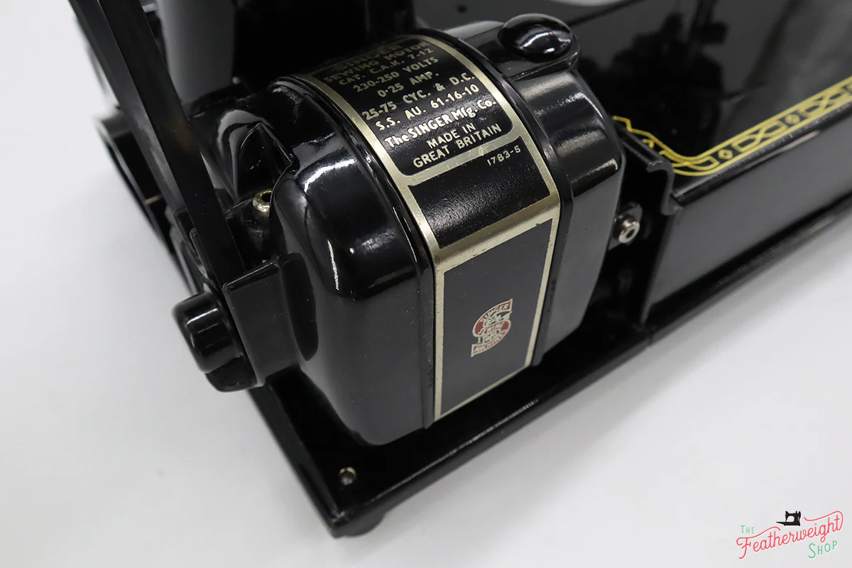 Singer Featherweight 222K Sewing Machine, RED "S" ES357*** - Image 19