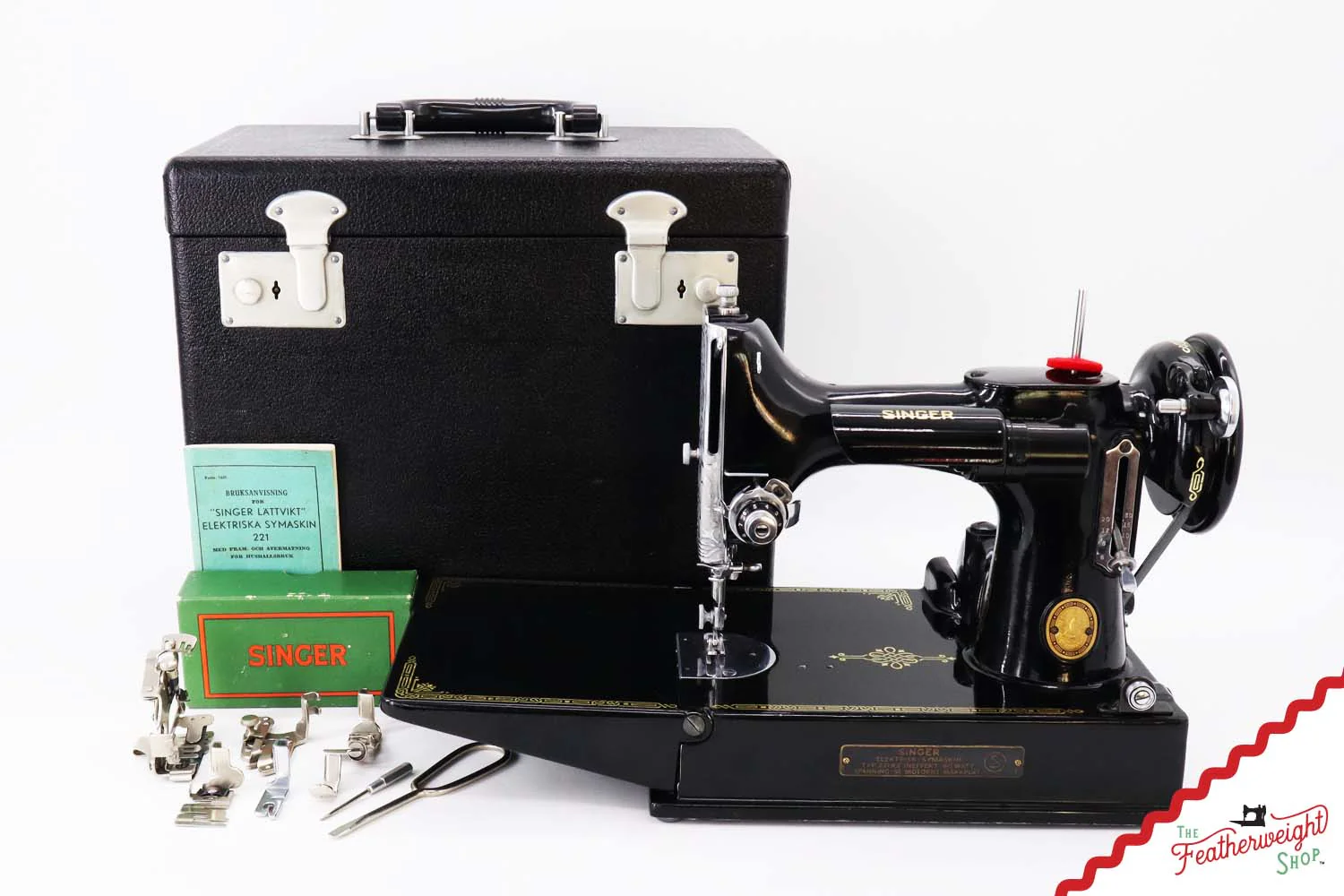 Singer Featherweight Swedish 221K Sewing Machine, EG70689* - Image 2