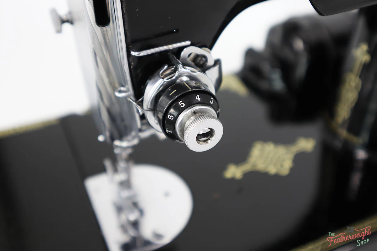 Singer Featherweight 221K Sewing Machine, EH142*** - Image 17