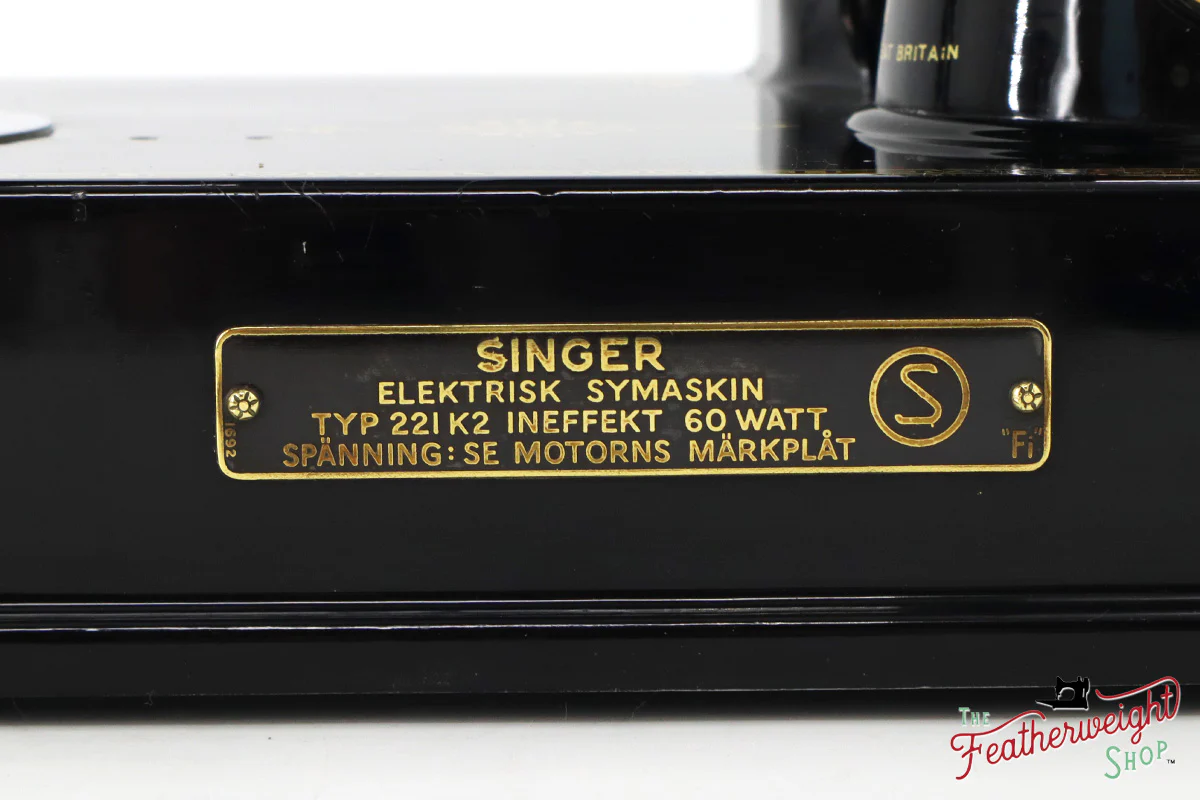 Singer Featherweight Swedish 221K Sewing Machine, EH244*** - Image 3
