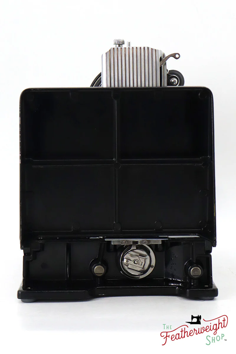 Singer Featherweight Swedish 221K Sewing Machine, EH244*** - Image 5