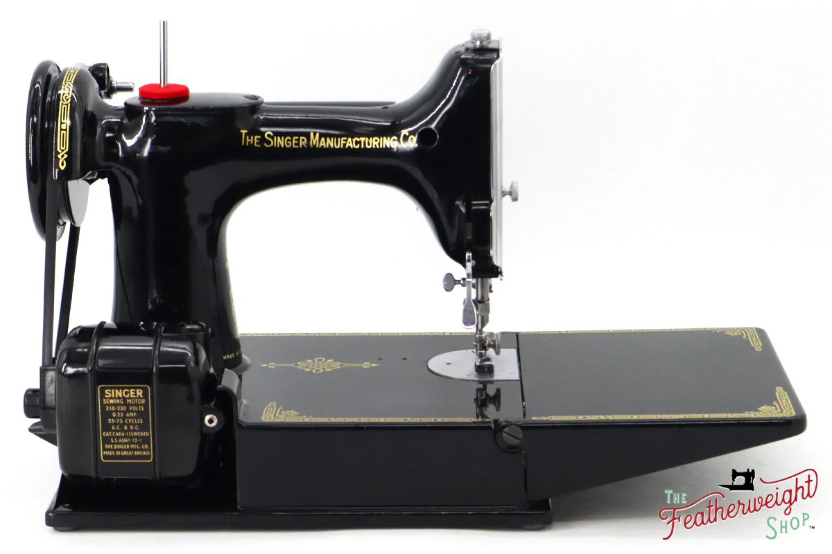 Singer Featherweight Swedish 221K Sewing Machine, EH244*** - Image 7