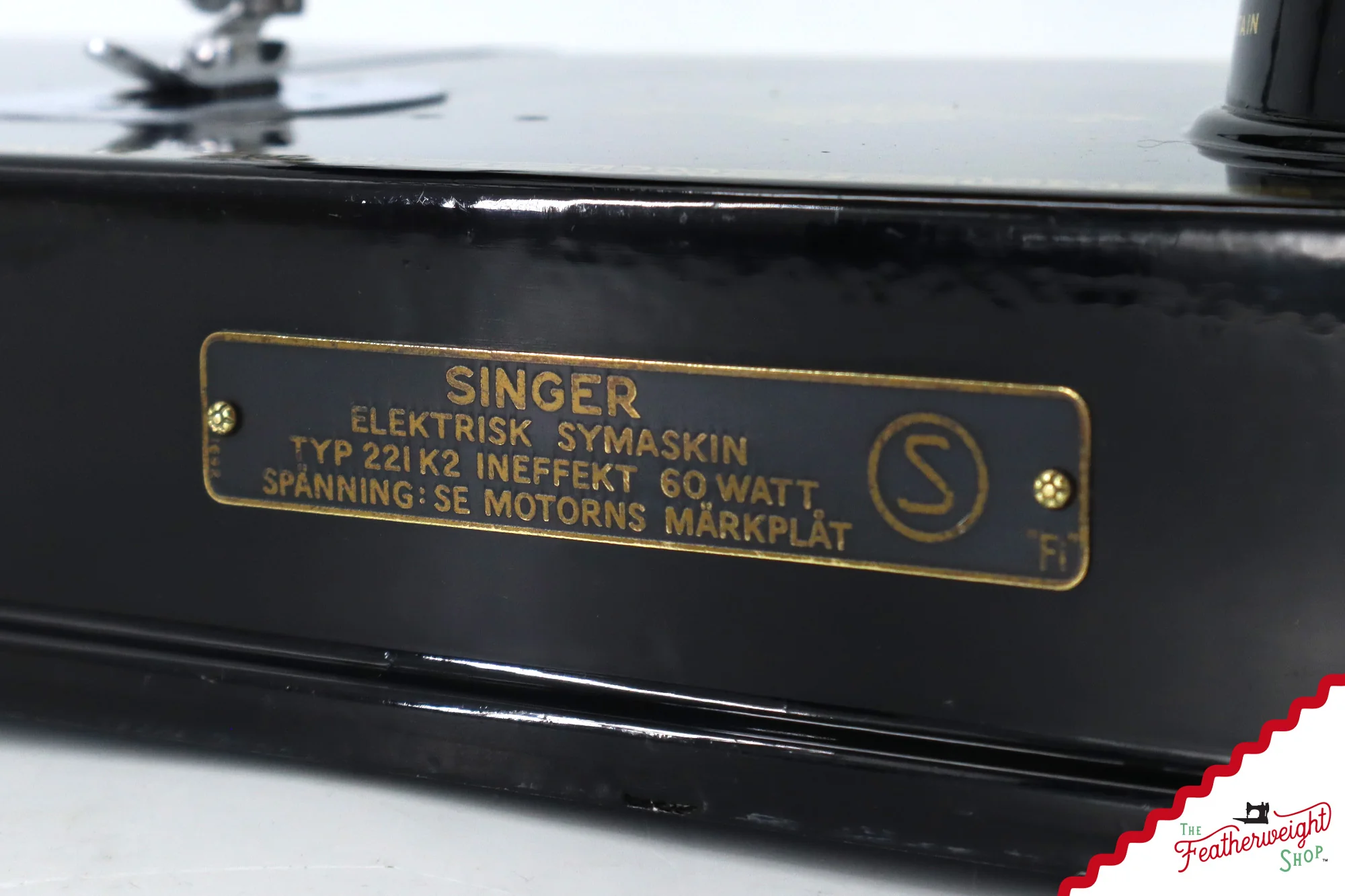 Singer Featherweight Swedish 221K Sewing Machine, EH2447** - Image 3