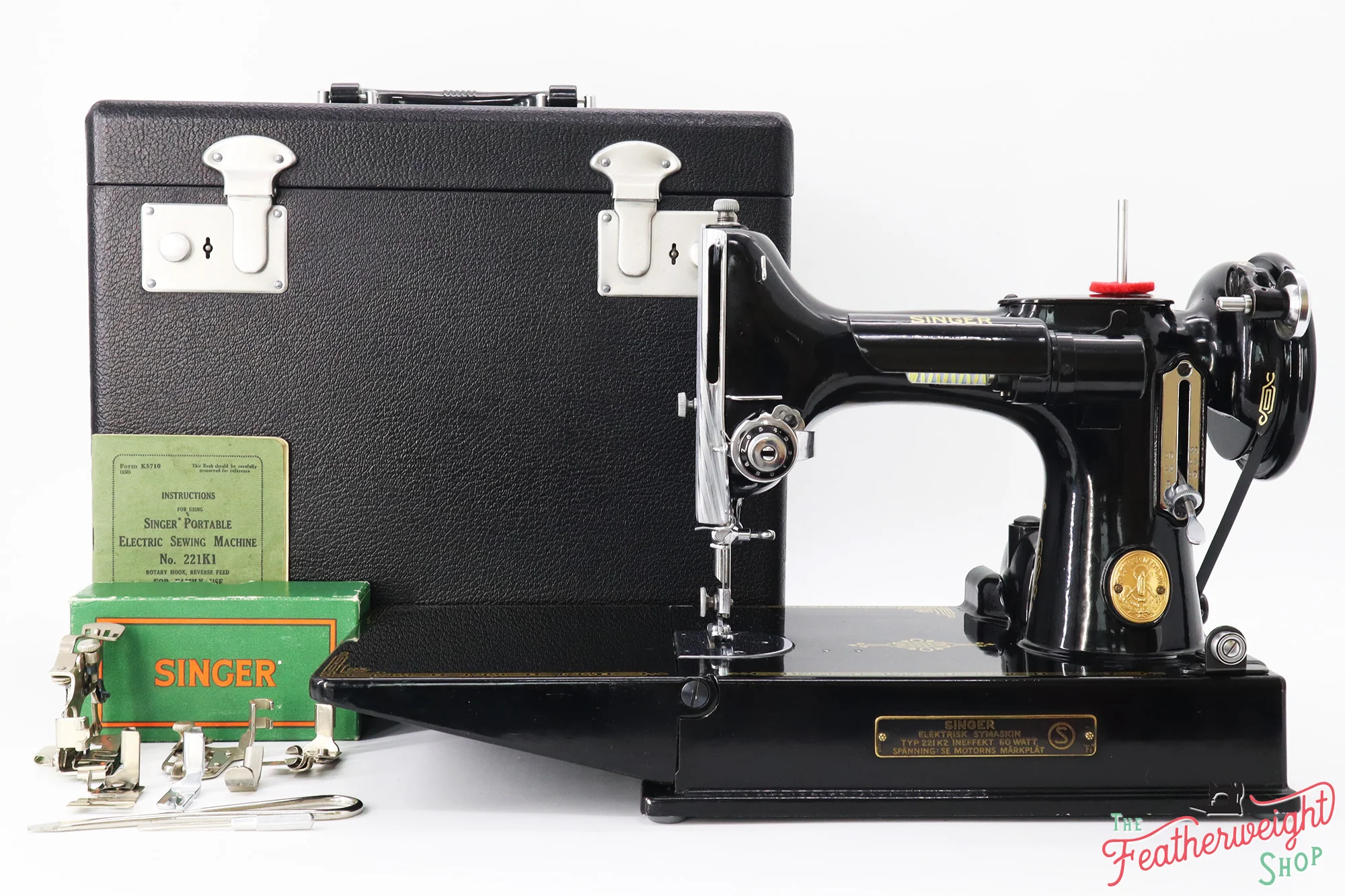 Singer Featherweight Swedish 221K Sewing Machine, EH371*** - Image 2