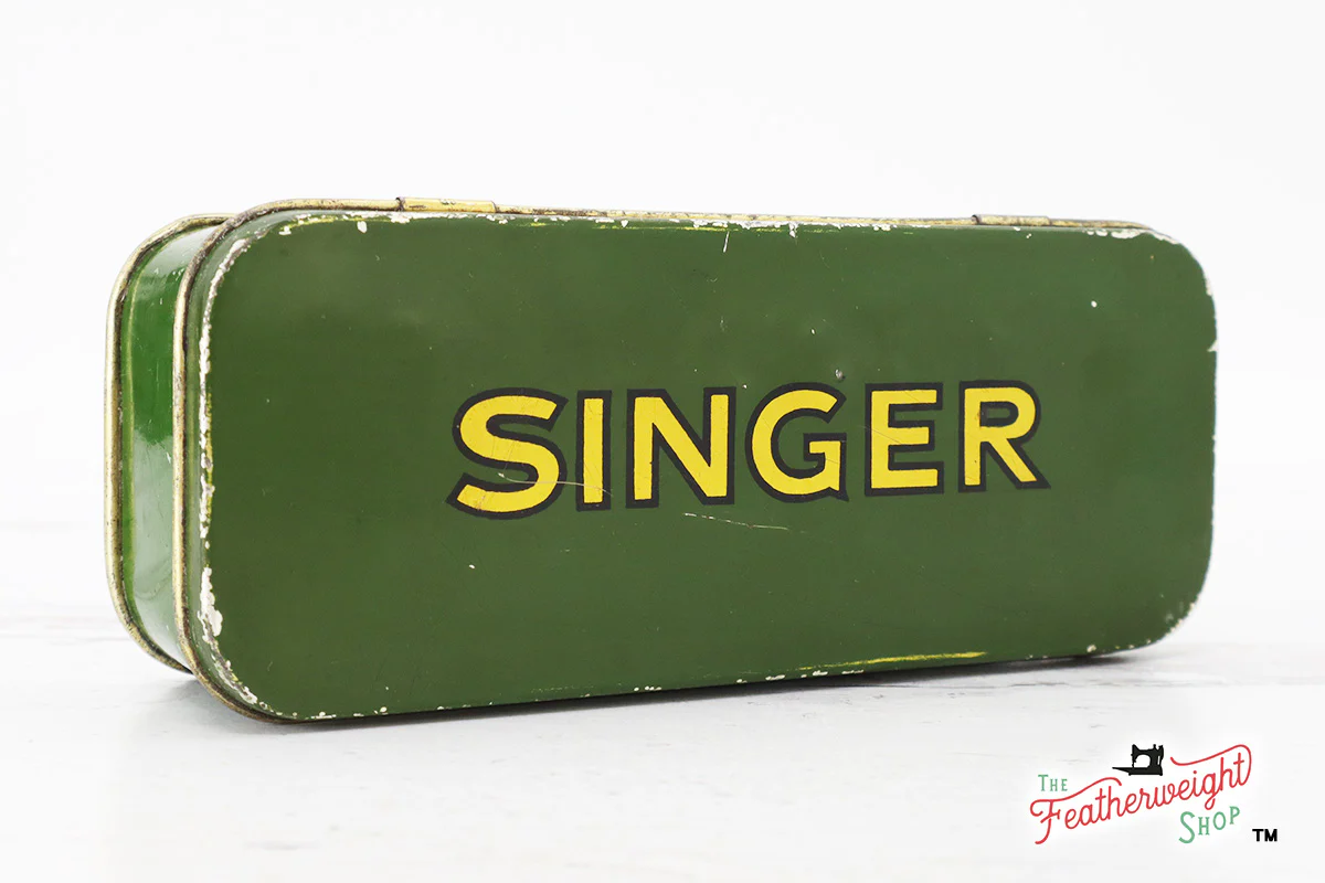 Singer Metal Attachments Tin - RARE Singer (Vintage Original) - Image 9