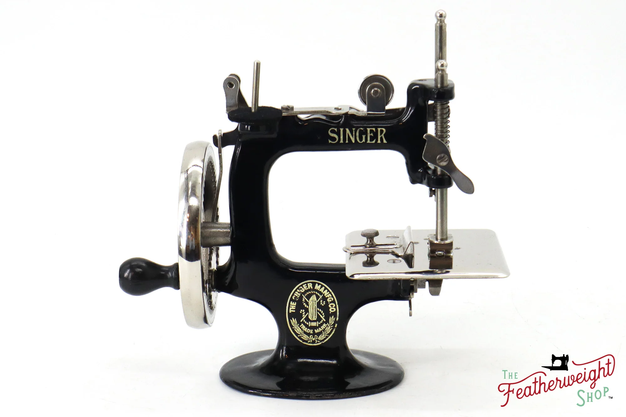 Singer Sewhandy Model 20, 4-Spoke - Holiday Faire, 2024 - Image 6