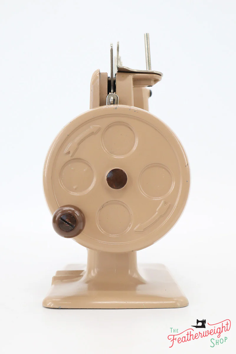 Singer Sewhandy Model 20 - Beige - Complete Case Set - Image 10