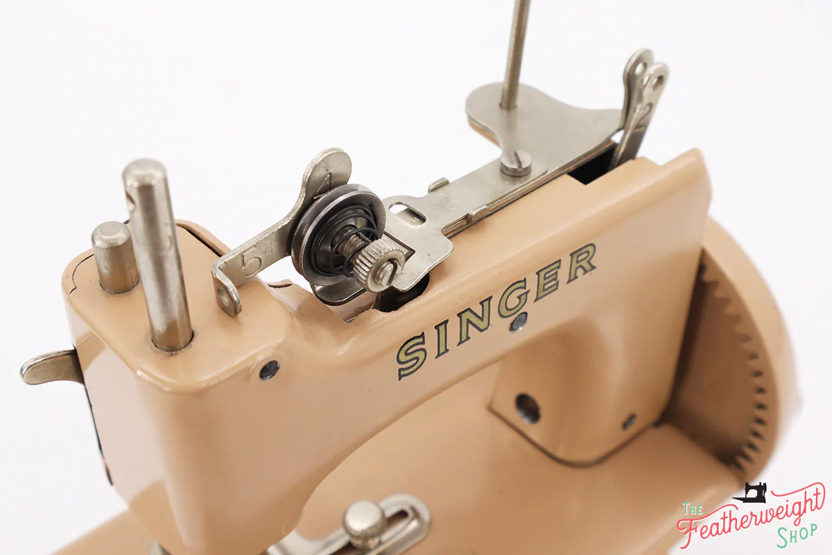 Singer Sewhandy Model 20 - Beige - Complete Case Set - Image 13