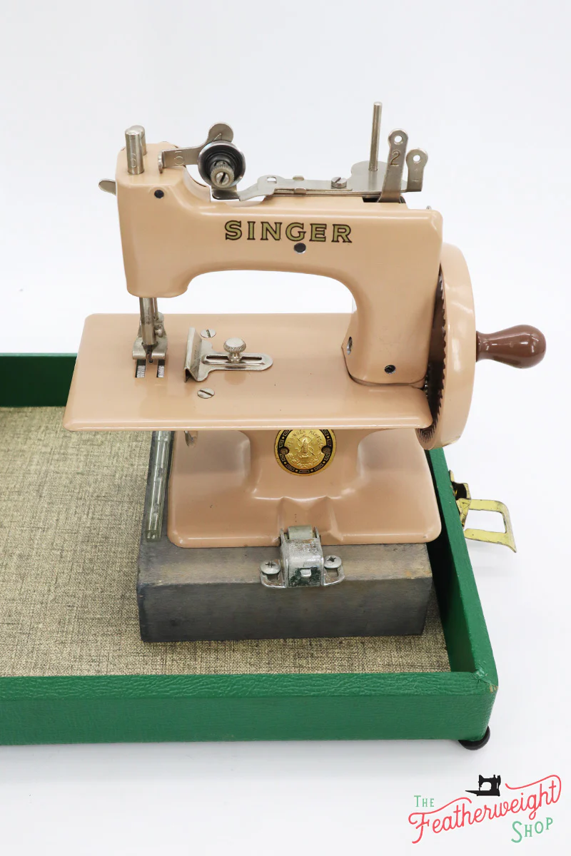 Singer Sewhandy Model 20 - Beige - Complete Case Set - Image 3