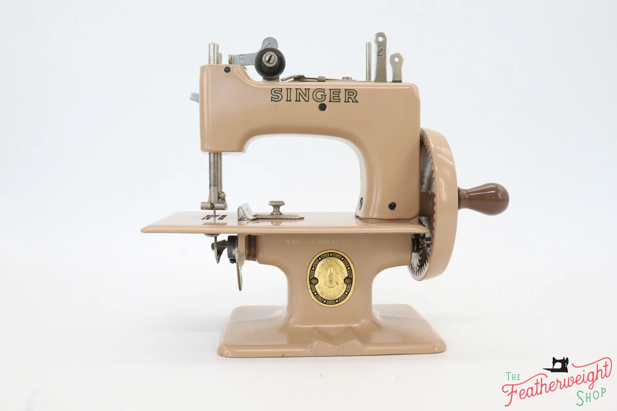 Singer Sewhandy Model 20 - Beige - Complete Case Set - Image 5