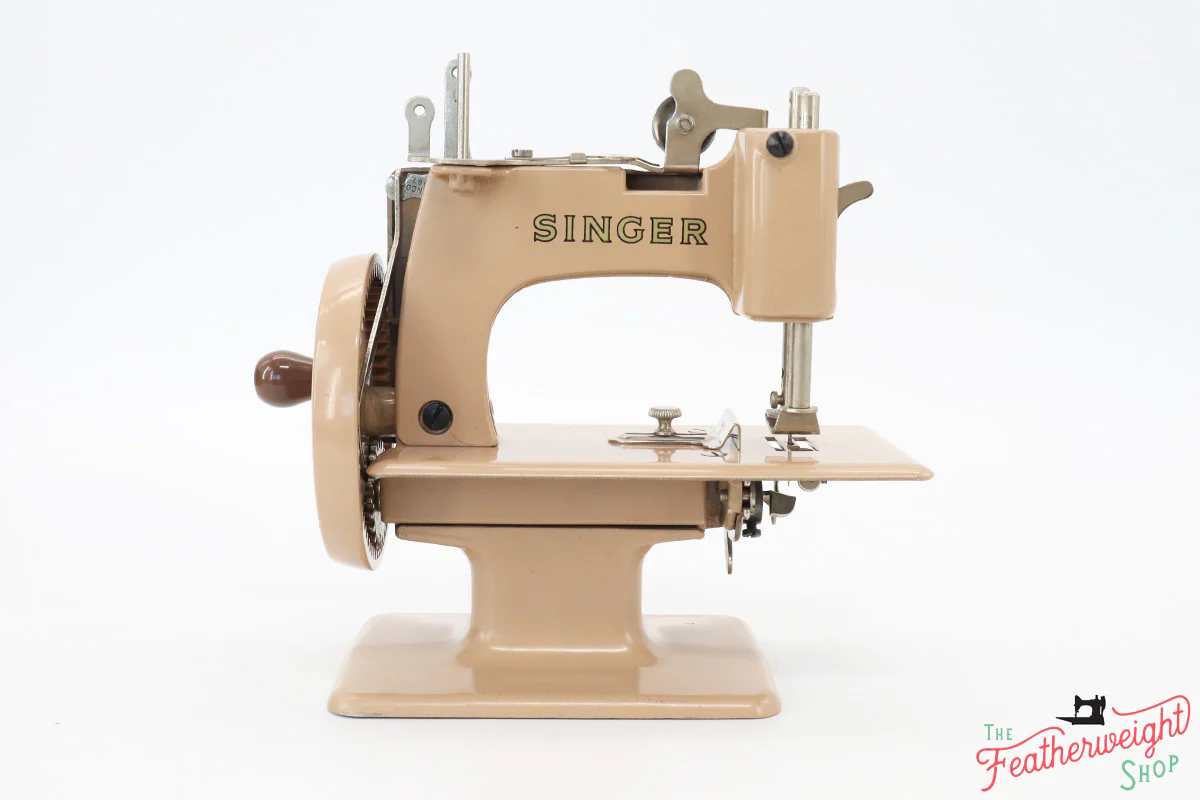 Singer Sewhandy Model 20 - Beige - Complete Case Set - Image 9